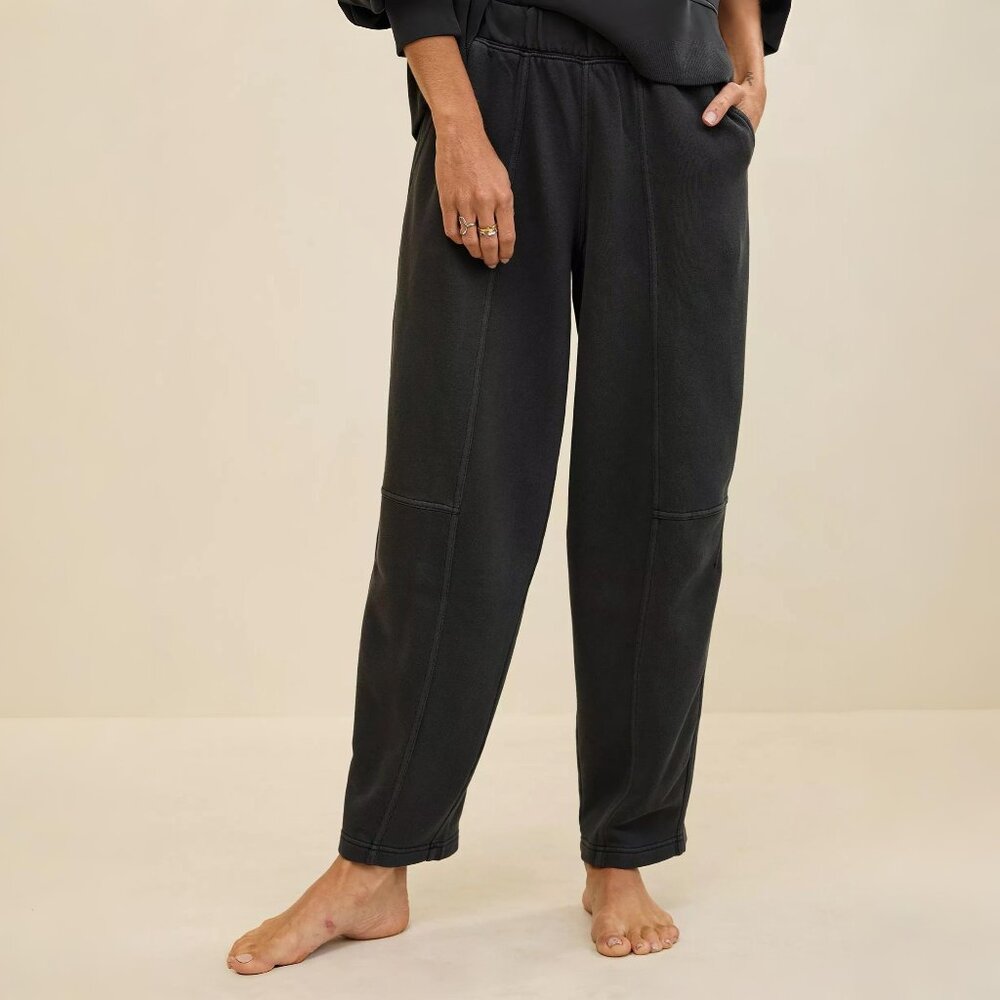Seams Right sweatpants